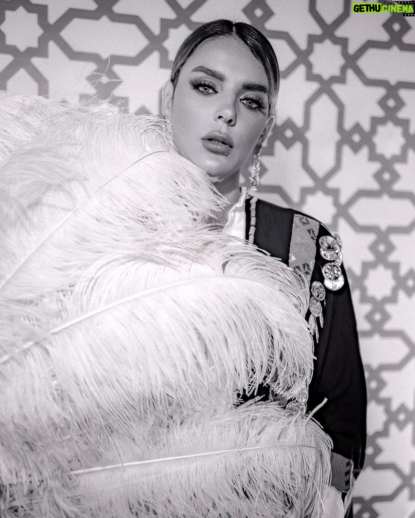 Heba ElSisi Instagram - #ramdannights @madinatygolf Kaftan @marwaalhawarydesigns Makeup @nesrine_makeup_artist Eearing & bangles & clutch @taleed_lamya Taken by @azmycam @mahmoud.hassaballah @aminmohamedphotography #hebaelsisy