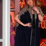 Heba ElSisi Instagram - It was a such beautiful company 🤩@taj_nights shour by @cffagency #ramdannights #hebaelsisy Kaftan @nanaskaftans Makeup @makeupgygyawed Earring & bangles &bag @taleed_lamya Hair @chezrichard Taken by Mego @maged_helal