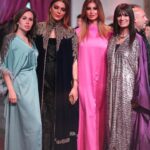Heba ElSisi Instagram - It was a such beautiful company 🤩@taj_nights shour by @cffagency #ramdannights #hebaelsisy Kaftan @nanaskaftans Makeup @makeupgygyawed Earring & bangles &bag @taleed_lamya Hair @chezrichard Taken by Mego @maged_helal