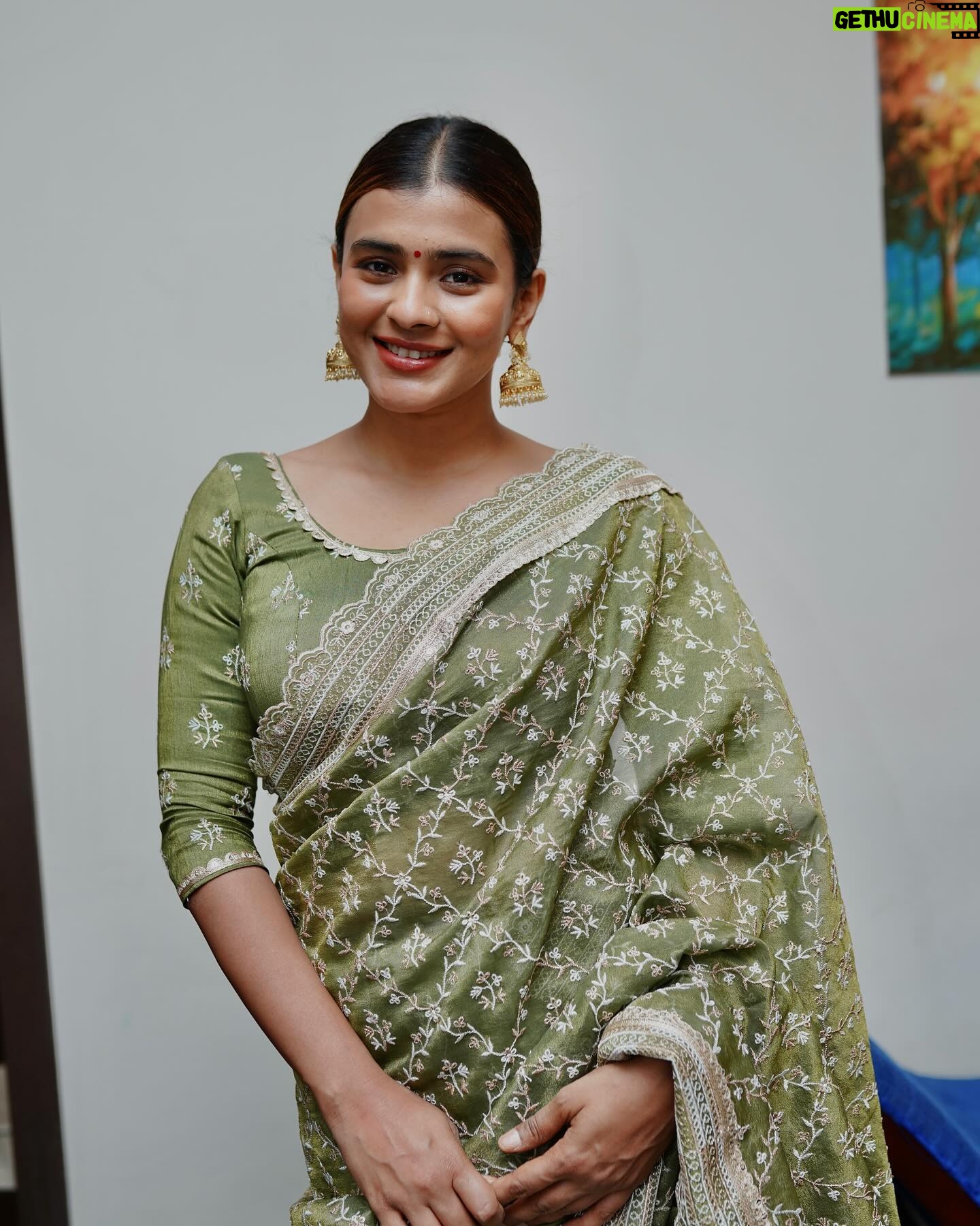 Hebah Patel Instagram - A hot(literal) minute in Tirupati! 🧡