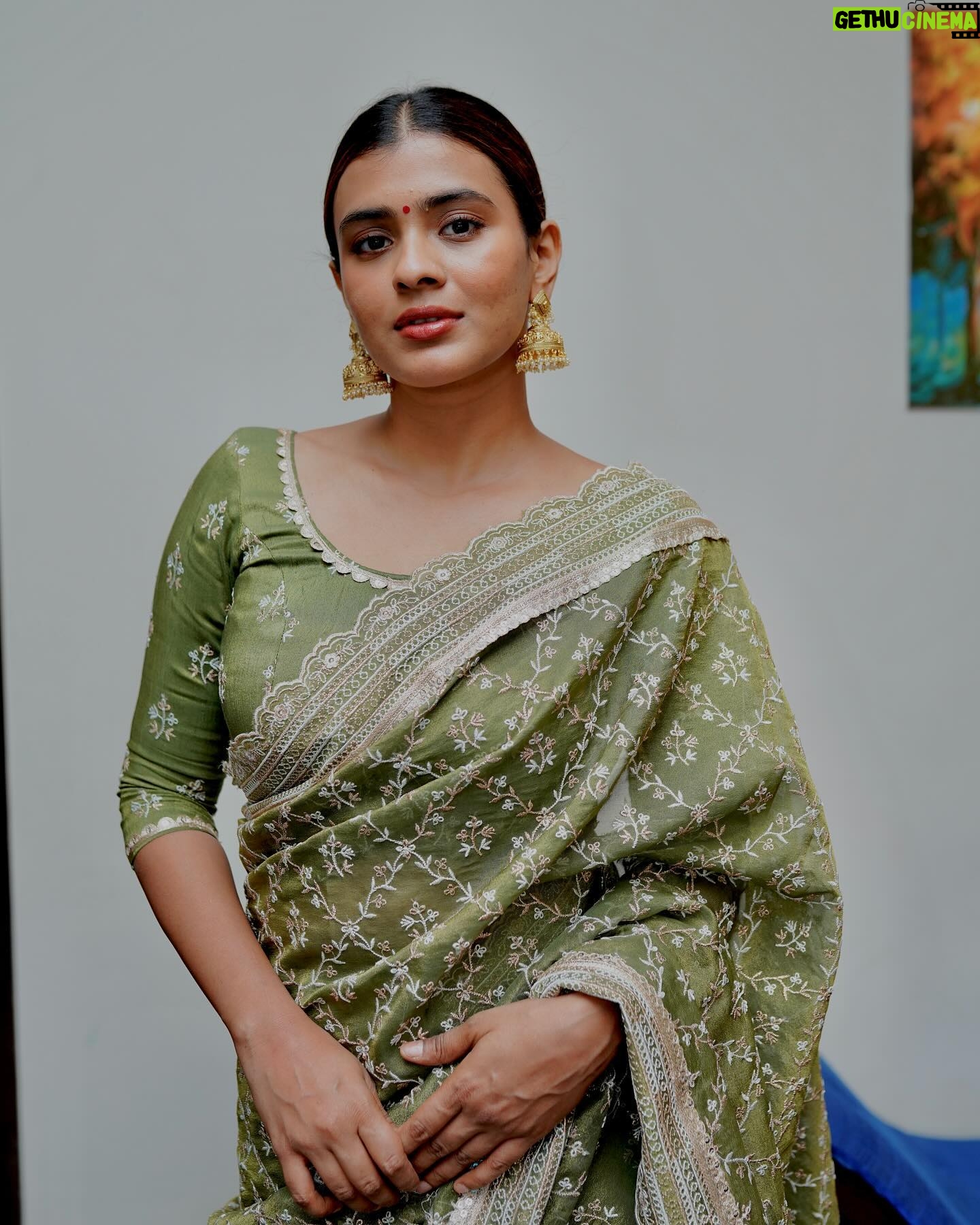Hebah Patel Instagram - A hot(literal) minute in Tirupati! 🧡