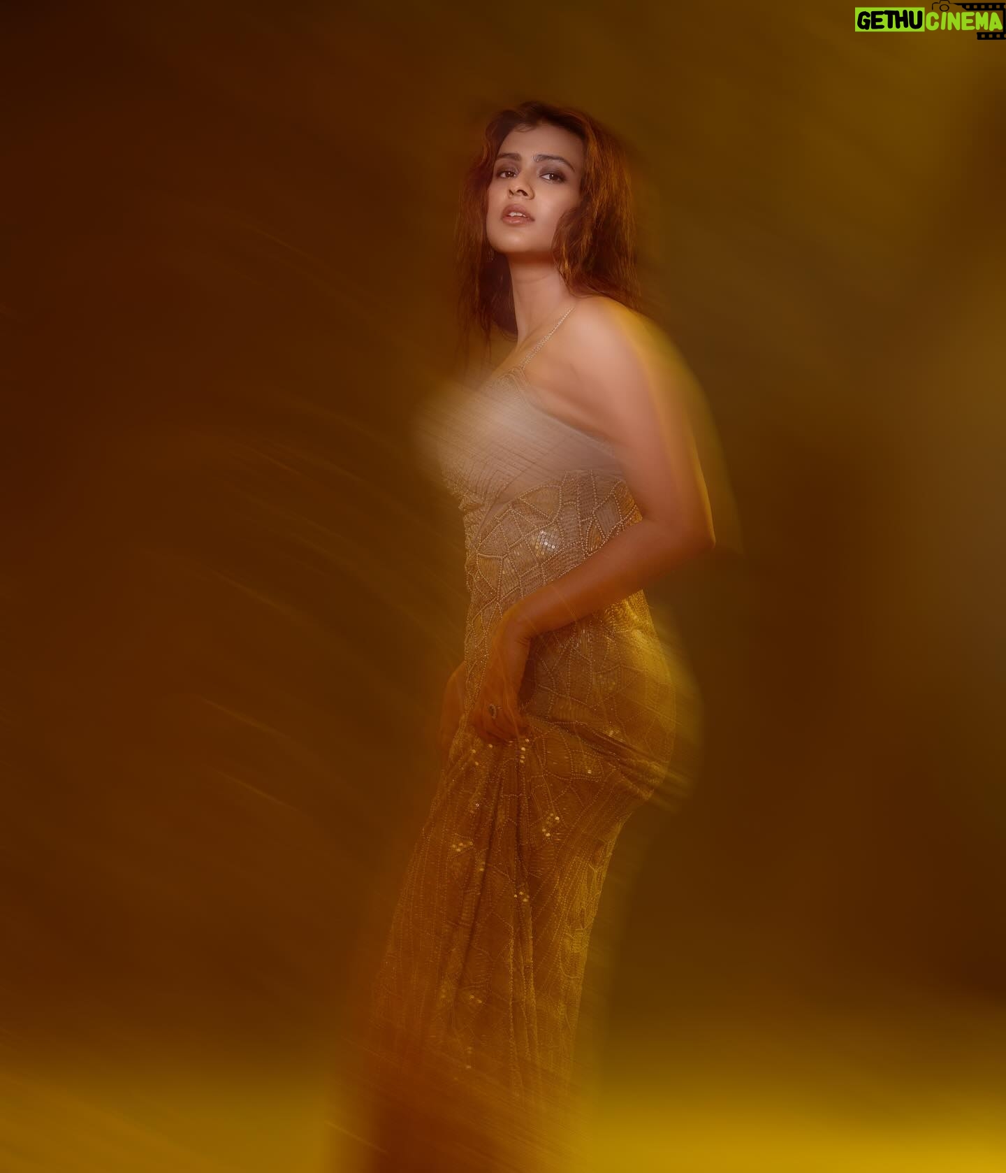 Hebah Patel Instagram - Styled by @officialanahita Wearing: @majesticbyjapnah Makeup: @makeupbyramakrishna @vijjireddyskht Style team: @pranathivarma.k Pic: @adrin_sequeira