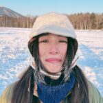 Hebe Tien Fu-chen Instagram – 是日絕景「阿花」

關於霜花探勘特派員阿花👩🏻‍🏫

「阿花」是在氣溫攝氏零下15度，披星戴月不畏寒風之清晨，於阿寒湖結冰湖面上，為看見大自然精細工藝之華美，頭髮凍成白絲，鼻子甚至腦子皆凍歪之幸運女子。

#阿寒湖
#阿花