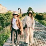 Hebe Tien Fu-chen Instagram - 初二 回娘家 娘家就是我家 今天太陽終於露臉 和媽媽手牽手走春去 母愛真是個神秘又神奇的東西 像一口永不枯竭的水井 無窮無盡 源源不絕 能一起並肩欣賞夕陽餘暉 心裡珍惜著 靜靜地享受這份奢侈 歲月靜好 不過如此 #有媽的地方才是家 #其他的都只是住所