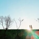 Hebe Tien Fu-chen Instagram - 初二 回娘家 娘家就是我家 今天太陽終於露臉 和媽媽手牽手走春去 母愛真是個神秘又神奇的東西 像一口永不枯竭的水井 無窮無盡 源源不絕 能一起並肩欣賞夕陽餘暉 心裡珍惜著 靜靜地享受這份奢侈 歲月靜好 不過如此 #有媽的地方才是家 #其他的都只是住所