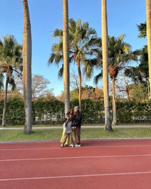 Hebe Tien Fu-chen Instagram - 立春

謝謝時光如此慷慨
帶給我們這般豐盛

謝謝你們如此有愛
給了我充滿陽光的美好午後

#勁寶的招財很有力
#感覺真的會招財進寶