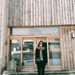 Hebe Tien Fu-chen Instagram – 旅行的目的有時不在遠方，而是過程。

喜歡隨心走走停停，看看沿途風景。

也喜歡郊區小鎮的寧靜，更欣賞在那兒營業的可愛小店，那種相信自己無論在哪，都可以被愛的勇氣與氛圍。