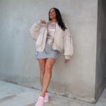 Heidi D’Amelio Instagram – Spring is calling my name with all these pastel tones! 😩🩶🌸