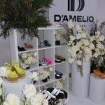 Heidi D'Amelio Instagram - This @dameliofootwear set up for @vinivia.live was everything! 🤍🌼🌿✨