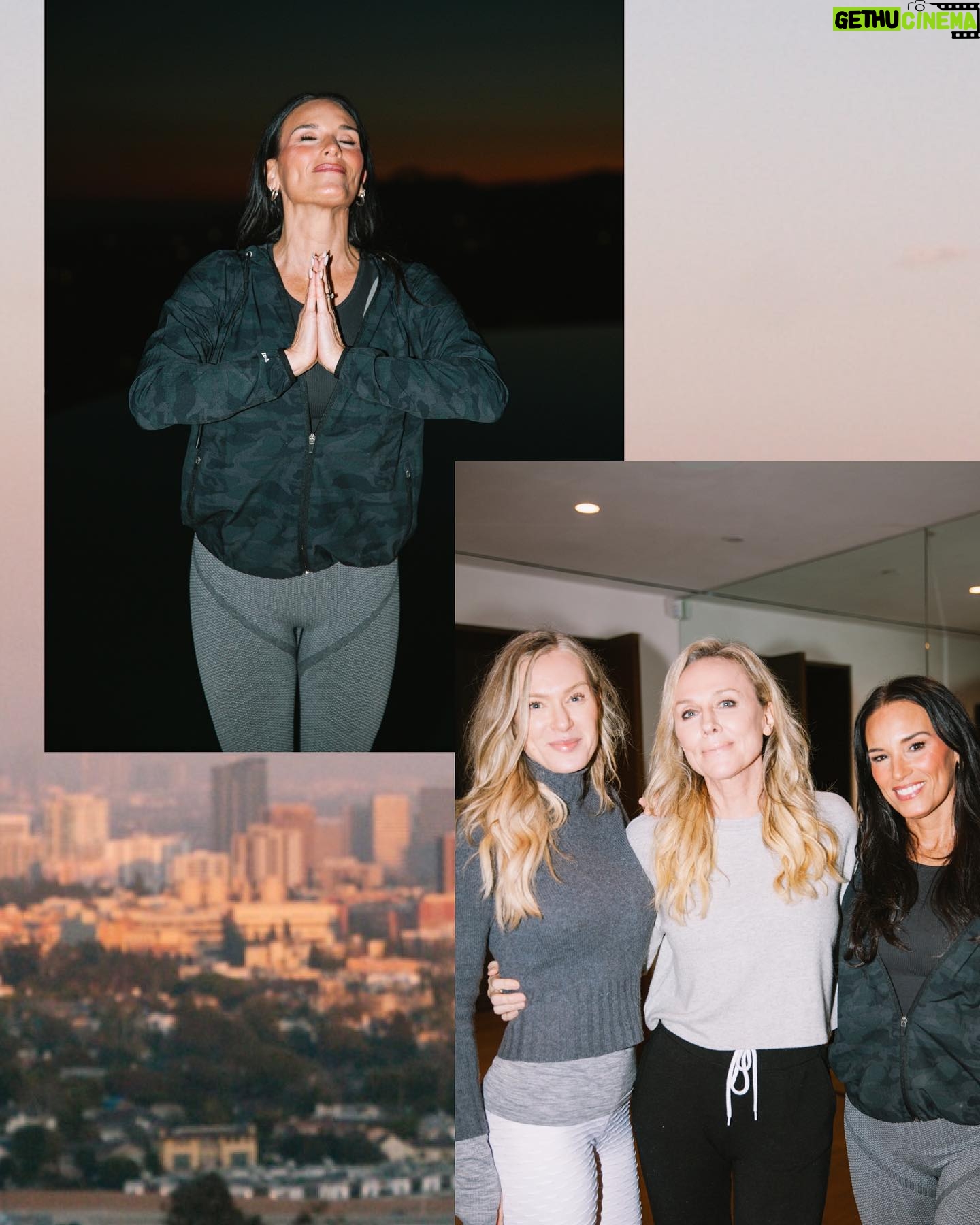 Heidi D'Amelio Instagram - Restorative yoga with friends and a breathtaking view is just what my body and soul needed! 🌇🧘🏻♀️✨ Huge thank you to @equinox for this beautiful Equinox Vernal event!