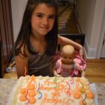 Heidi D'Amelio Instagram - HAPPY BIRTHDAY my sweet Charli girl💚 20 years ago today you came into this world, a week early-I think bc you were excited to get this life of yours started asap and what a life it has been so far! When I think back of me holding you as a newborn I melt. I remember your tiny hands, grabbing onto my fingers and I promised you I will always be here for you to hold on to and I meant that. Here you are-20 years later and watching you soar with no need to hold on to me. You have everything you need to create the life you want that brings you the most amount of happiness and I am so proud of you. If there is ever is a moment you need me to hold on to - I will always be here for you💚 I love you so much 🫒