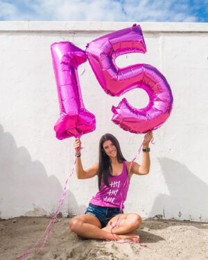 Heidi D'Amelio Instagram - HAPPY BIRTHDAY my sweet Charli girl💚 20 years ago today you came into this world, a week early-I think bc you were excited to get this life of yours started asap and what a life it has been so far! When I think back of me holding you as a newborn I melt. I remember your tiny hands, grabbing onto my fingers and I promised you I will always be here for you to hold on to and I meant that. Here you are-20 years later and watching you soar with no need to hold on to me. You have everything you need to create the life you want that brings you the most amount of happiness and I am so proud of you. If there is ever is a moment you need me to hold on to - I will always be here for you💚 I love you so much 🫒
