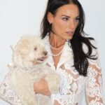 Heidi D'Amelio Instagram - The diva herself… Miss Belle 🤍🐾✨ #dogphotoshoot #allwhiteoutfit #dogshootinspo #outfitideas
