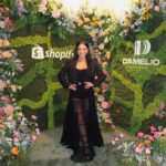 Heidi D'Amelio Instagram - What a weekend in NYC! Thank you to everyone that showed up to support our @dameliofootwear pop-up - we had such a blast! & thank you to @shopify for putting together the amazing space!! 🌼😍🌿🧡