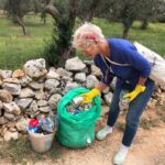 Helen Mirren Instagram - cleaning up the trash on the road in Italy. My sister and I spent about an hour and cleaned up a whole long stretch. a simple thing but it makes a big difference. please don’t throw it 👩‍✈️