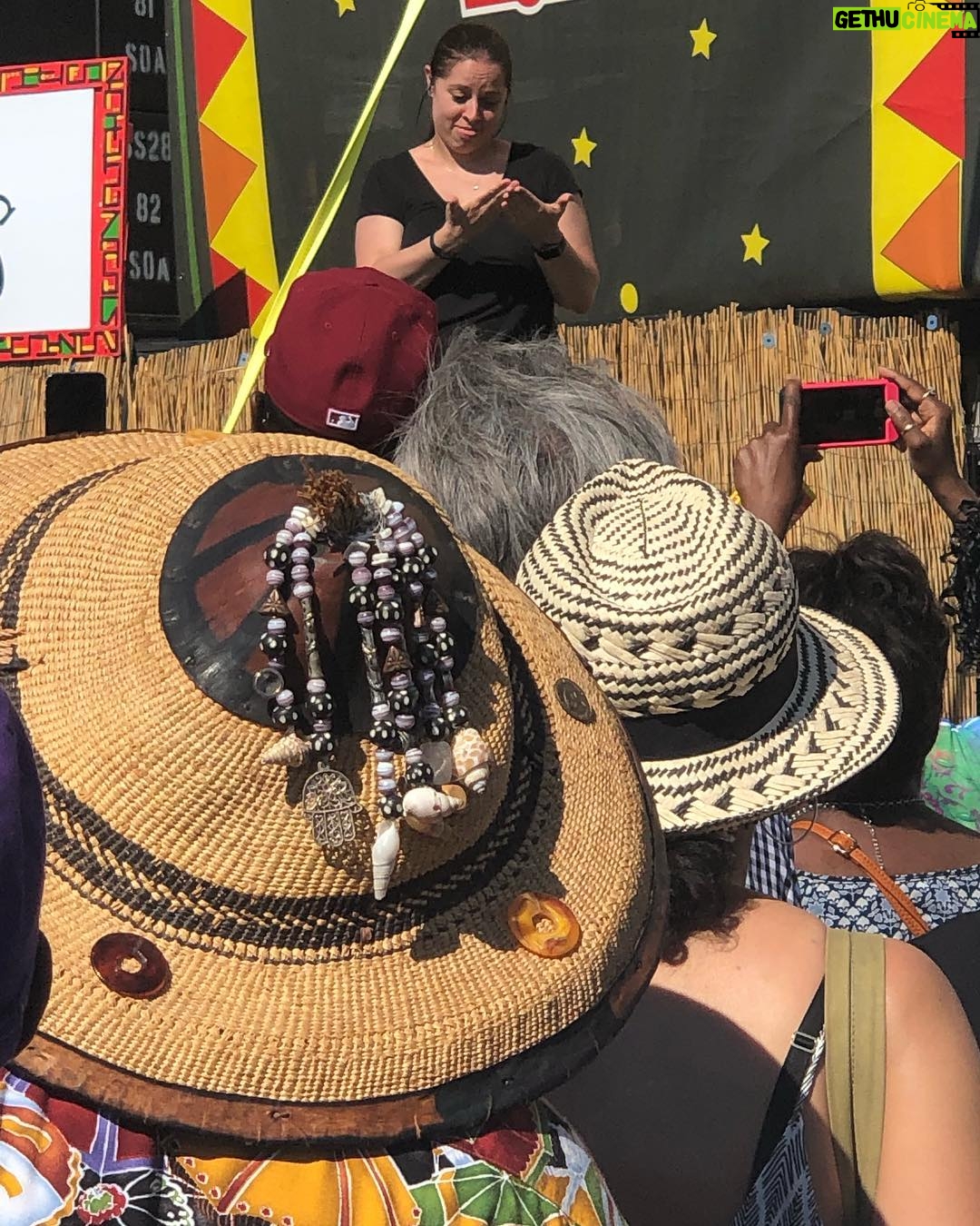 Helen Mirren Instagram - quelques chapeaux de jazz fest