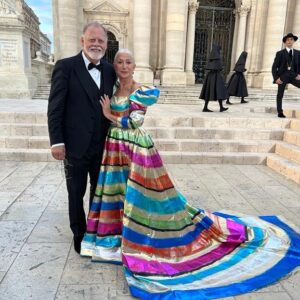 Helen Mirren Instagram - An unforgettable evening in Syracuse, Sicily for the new @dolcegabbana Alta Moda collection. A truly magical event.