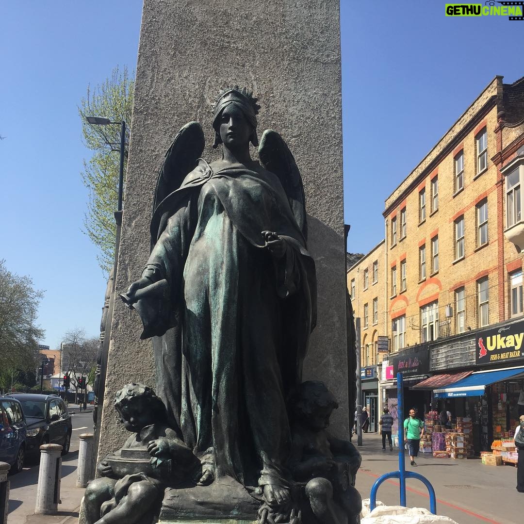 Helen Mirren Instagram - Sunday in east london 4 liberty! In the Whitechapel Rd