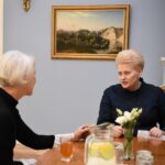 Helen Mirren Instagram - I am very lucky to be able to sometimes meet people of high achievement. Who are also direct and accessible and make their own honey and apple juice! I salute Dalia Grybauskaite President of Lithuania
