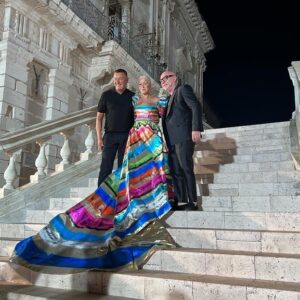 Helen Mirren Instagram - An unforgettable evening in Syracuse, Sicily for the new @dolcegabbana Alta Moda collection. A truly magical event.