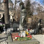 Helen Mirren Instagram – ok, another test. who is this Russian Legend buried just around the corner from my grandfather?