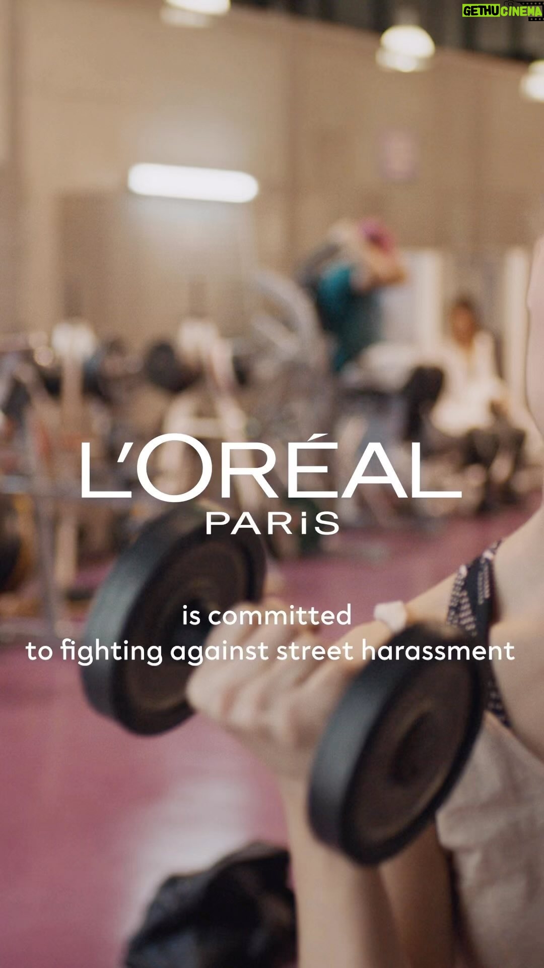 Helen Mirren Instagram - On this International Day for the Elimination of Violence against Women, I’m proud to be part of the Stand Up against Street Harassment program by @lorealparis! More than 1 million people around the world have already been trained to the Stand Up program. We are all part of the solution to fight this global issue. Joint the movement. #WeStandUp