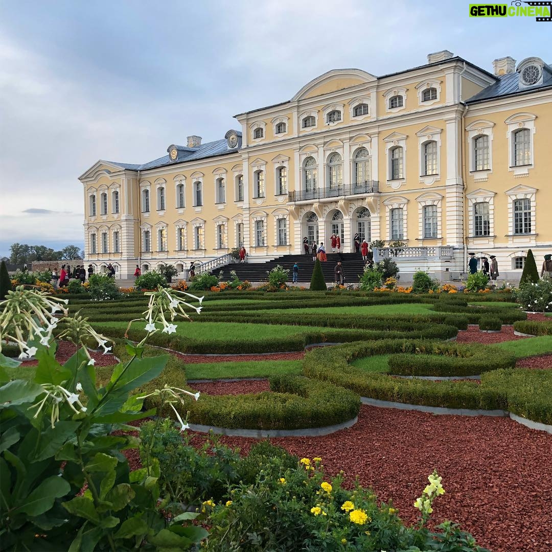 Helen Mirren Instagram - home for a couple of weeks the lovely Rundāles palace very very lucky me!