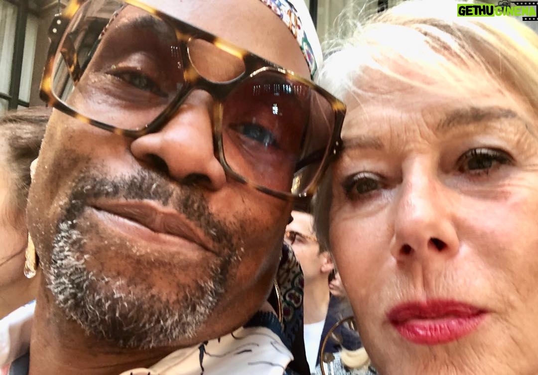 Helen Mirren Instagram - I wanted to say I was sitting with Mr Porter at the fashion , who is so very brilliant in that great series Pose on Netflix. He is about to win every award possible and has started with an emmy. Congratulations, it is so deserved