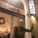 Helen Mirren Instagram – and a great new bar in Alessano