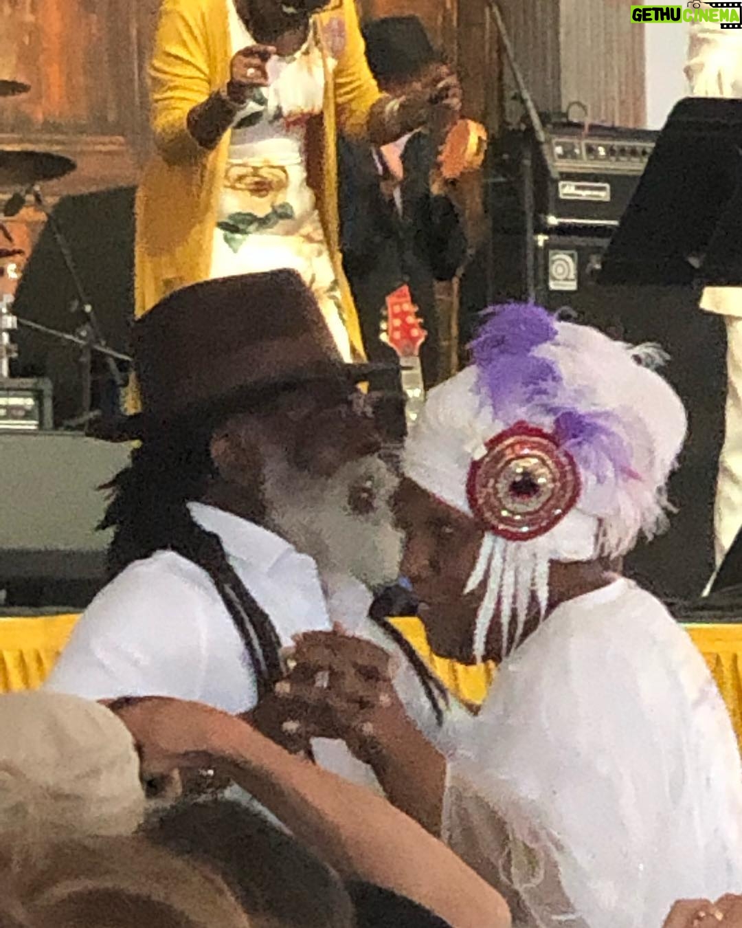 Helen Mirren Instagram - quelques chapeaux de jazz fest