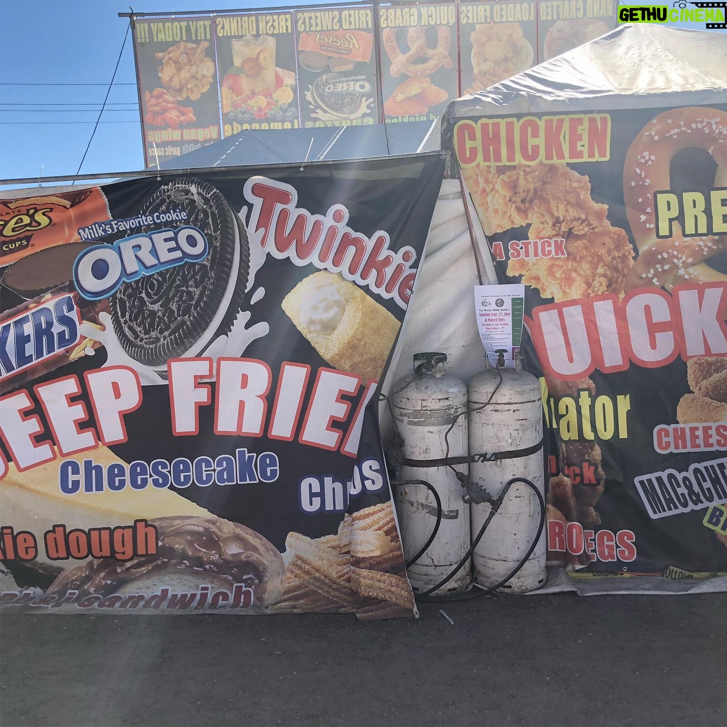 Helen Mirren Instagram - God Bless America and the Elko County fair. Cowboys, kids with kids( goats) and basque food at night, and thank you Gallagher family
