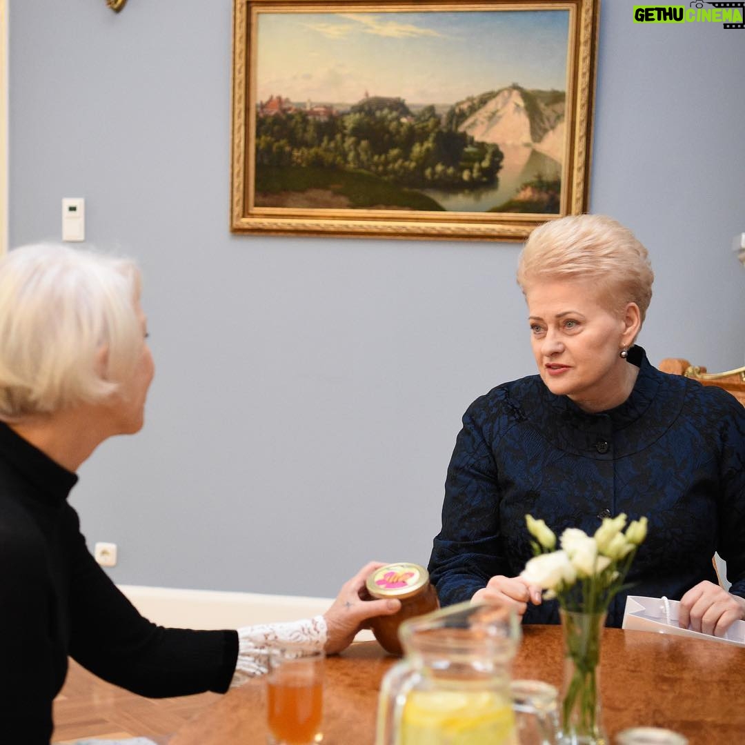 Helen Mirren Instagram - I am very lucky to be able to sometimes meet people of high achievement. Who are also direct and accessible and make their own honey and apple juice! I salute Dalia Grybauskaite President of Lithuania
