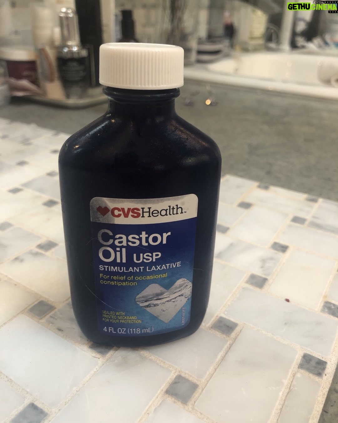 Helen Mirren Instagram - Things I like.. Castor oil, not for its laxative properties, but for hair, skin, nails. in tiny amounts,