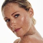 Helene Fischer Instagram - Ein erster Einblick in die Fotosession mit @linatesch 🤍 Danke für die wunderschönen Fotos liebe Lina! Am Ende haben wir uns für ein 48-seitiges Booklet entschieden, dass ihr zusammen mit einem Kalender und der Alternative Mixes CD - die übrigens ganz toll geworden ist - in der Deluxe Fanbox findet. Wenn ihr mehr sehen wollt, klickt doch einfach auf den Link in der Bio. Ich hoffe, euch geht’s so richtig gut! Schicke euch die liebsten Grüße und kann’s kaum erwarten, euch mehr von allem zu zeigen … to be continued …