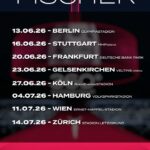 Helene Fischer Instagram - Ihr Lieben, mit euch gemeinsam habe ich eine unglaublich schöne und intensive Zeit auf meiner Rausch Tour erlebt. Bei jedem Konzert habe ich eure Liebe und Energie gespürt. Bis heute überwältigt und bewegt mich das, wenn ich daran zurück denke. Getragen von diesen Emotionen und Eindrücken wage ich eine neue Herausforderung: Ich möchte euch mit einer neuen spektakulären Tournee überraschen - im Juni/Juli 2026 werde ich die Stadien auf einer einzigartigen 360° Bühne rocken! Ich weiß, bis dahin vergeht noch etwas Zeit, die wir aber benötigen, um euch auch im Sommer 2026 mit einer beeindruckenden Show in einen Höhenrausch zu versetzen. Wenn ihr mit dabei sein wollt, dann registriert euch ab JETZT auf meiner Homepage Helene-Fischer.de und erhaltet als Erste Zugang zum PRESALE am Montagmorgen um 9:30 Uhr. Wir sehen uns am Samstag 😉 Eure Helene