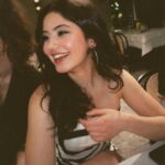 Helin Kandemir Instagram – Bence biz böyle olduğumuz için bahar 🤍✨🕊️