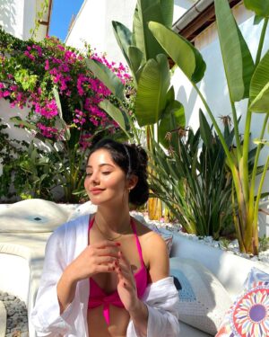 Helin Kandemir Instagram - Saçlarımızda deniz tuzu 🤍🌊🌻🥹💕