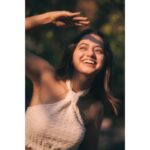 Helly Shah Instagram – Dhoop me nakli maze lete huye ☀️🙃

Clicked by ~ @mirajverma_photography