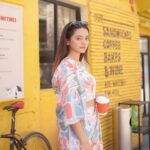 Helly Shah Instagram - Kuch nahi bas dost ki coffee ke sath pose kar rahi hu ☕️✌🏻❤️ Outfit: @ryapperalco styling: @styling.your.soul Brand Pr : @socialpinnaclepr Clicked by : @iam_rajinamdar