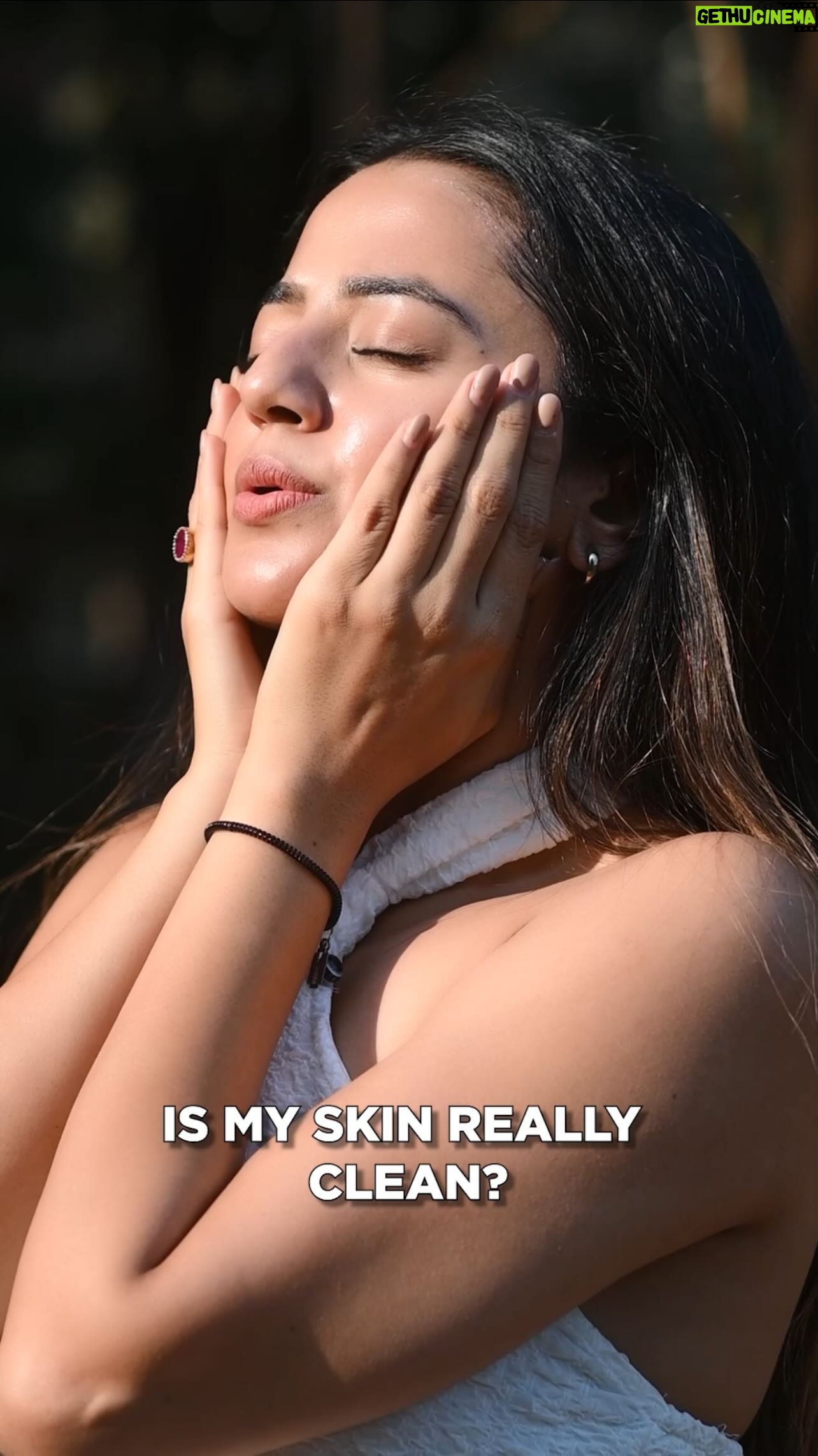 Helly Shah Instagram - Now no more stress thinking β Is my skin really clean? β Because I have the Garnier Micellar Cleansing Water , that leaves my skin 100% clean β€οΈπ #CleanseWithMicellar #TrulyCleanSkin #GarnierMicellarWater #MicellarWater #GarnierIndia #GarnierSkincare #AD @garnierindia @letspurplle