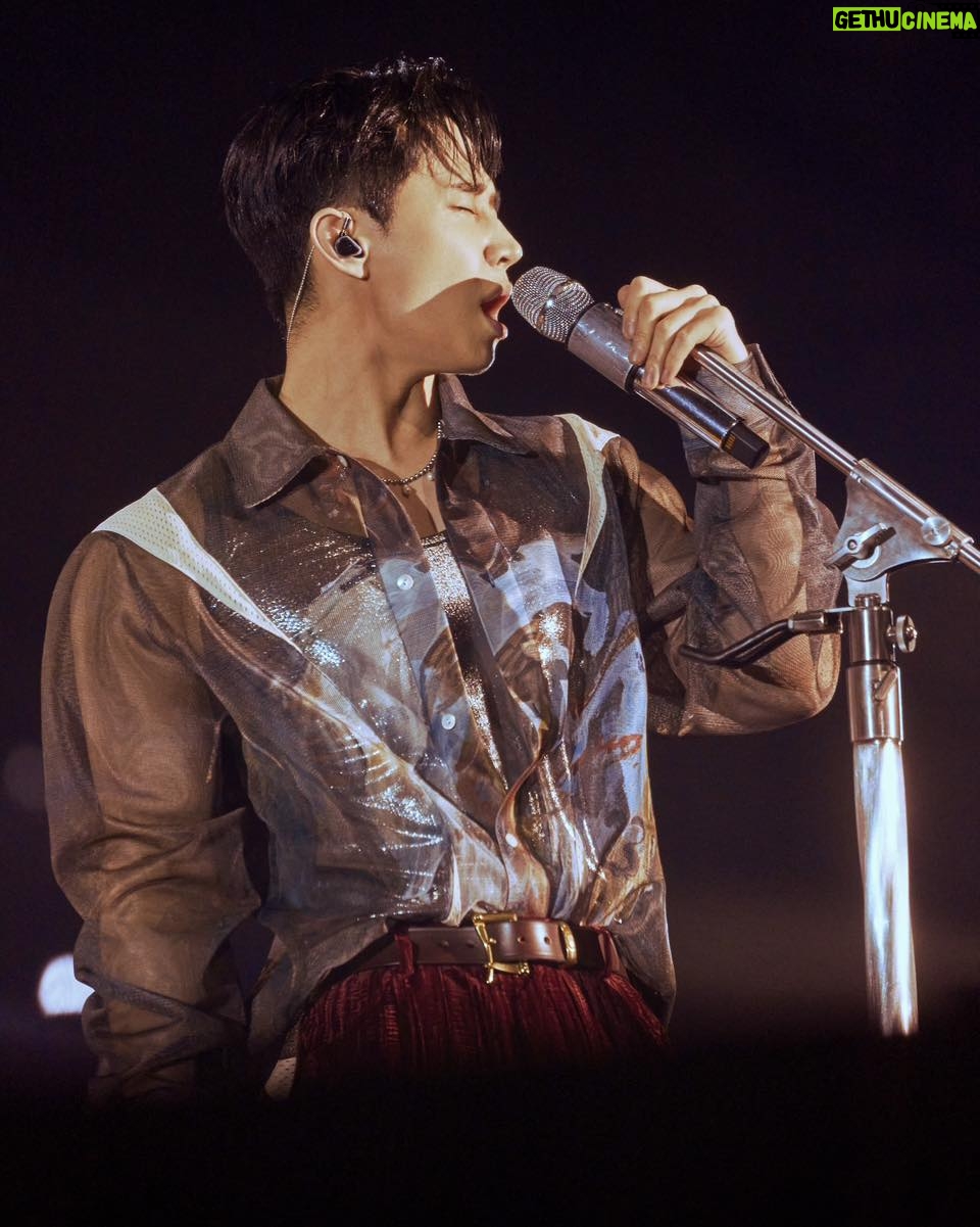 Henry Lau Instagram - I just wanna say it’s #ALWAYSBEENYOU ขอบคุณครับ