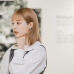 Heo Young-ji Instagram - . 봄 프로젝트 온라인 정기전시회에 다녀왔어요~ 발달장애를 가지고있는 청소년친구들의 가능성을 보고 예술가로 성장하길 바라는 희망을 담아 진행하고 있는 멋진 프로젝트입니다! 전시를 보고 친구들의 마음과 꿈을 느낄 수 있었습니다! 화이팅!! 유튜브에 ‘봄프로젝트’를 검색하시구 많은 관심과 사랑부탁드려요❤️ P.S 순간을 예쁘게 담아주신 작가님 감사합니당👍