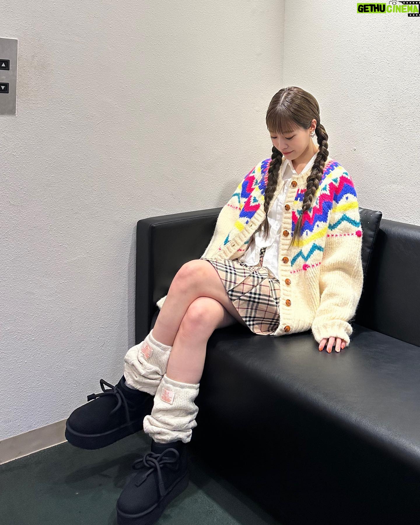 Heo Young-ji Instagram - Tokyo! あしたもよろしく✌️