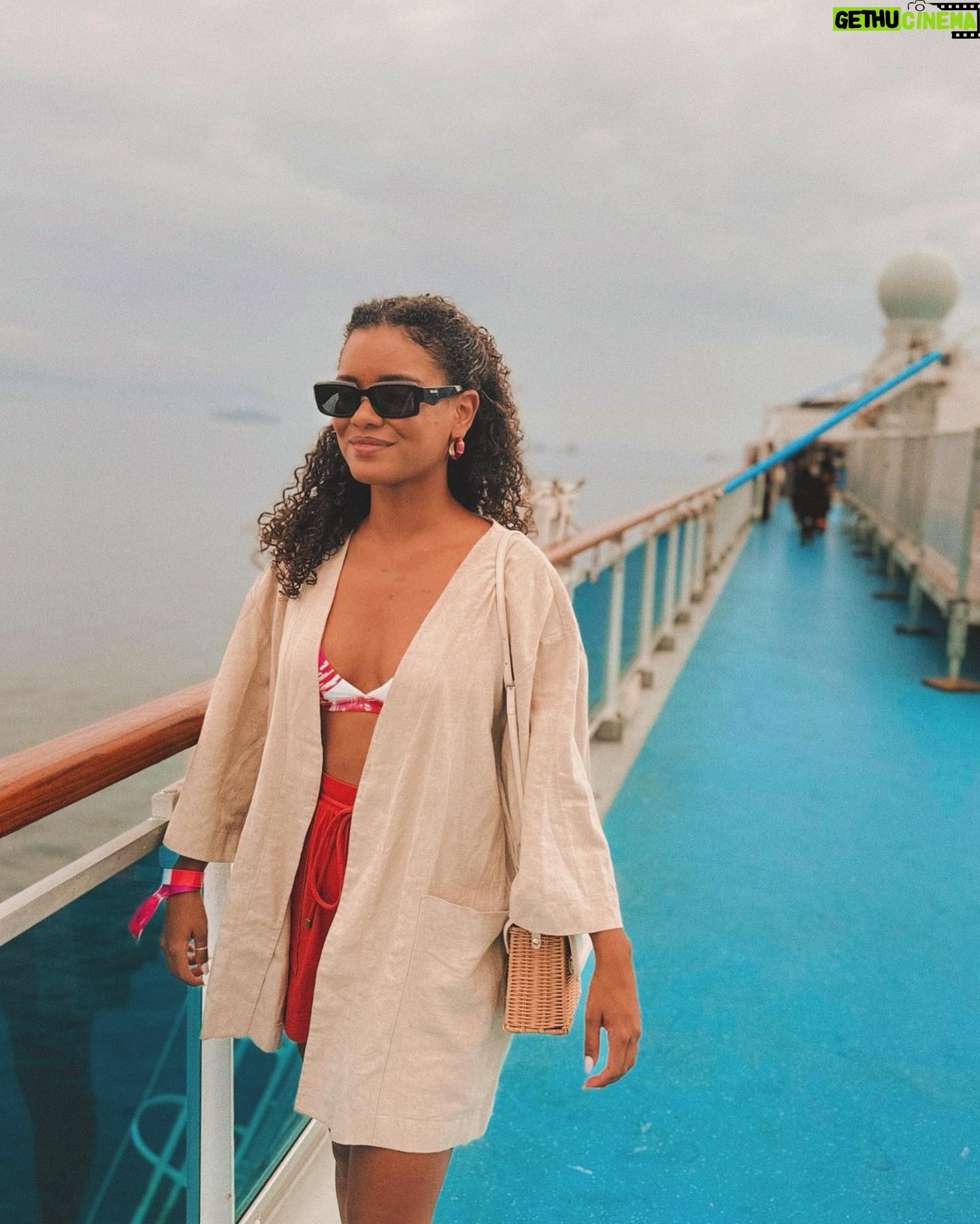 Heslaine Vieira - 9.1K Likes - Da última semana de férias ✨
@priscilacoellen 🤍