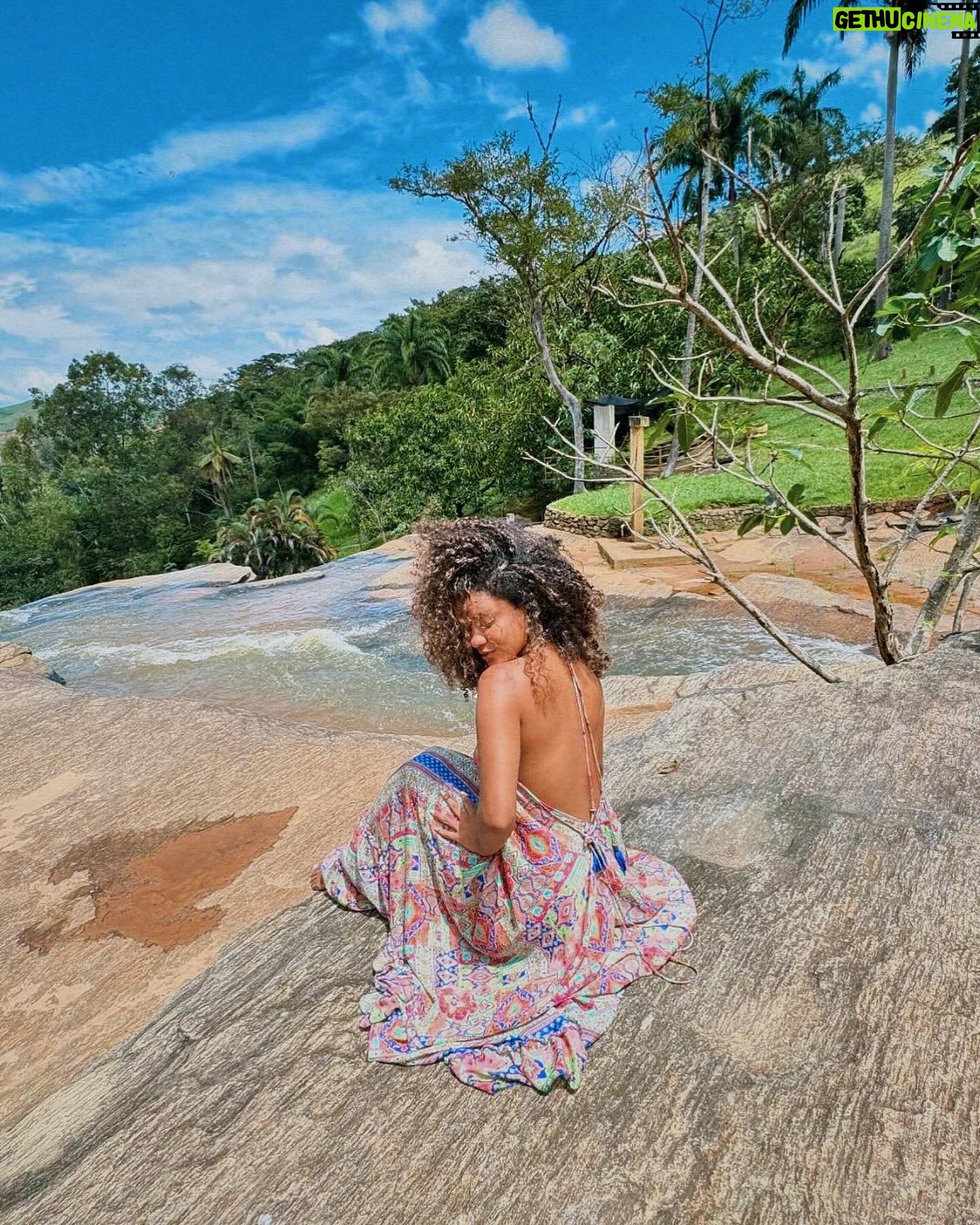 Heslaine Vieira - 16.3K Likes - No último domingo de verão um dump da minha estação preferida 🌻☀️