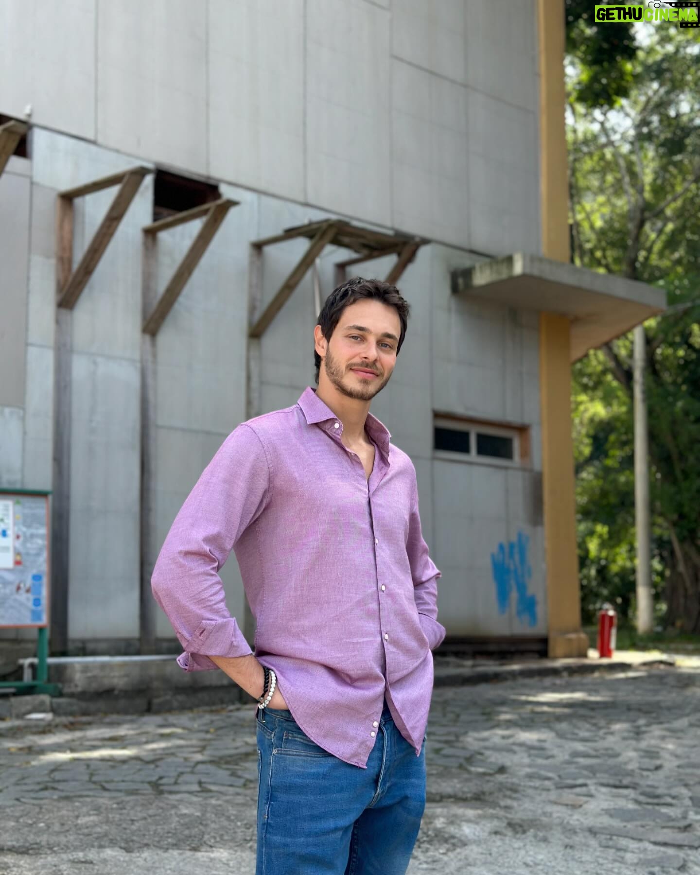 Heslaine Vieira - 15.2K Likes - Aniversário de um amigo que fiz pra vida
Ele é tão especial que até minha avó fala dele
Sabe que essa pessoa foi até Ipatinga em Minas Gerais pra conhecer ela?! Dona Maria conta pra todo mundo
Eu sou muito feliz de ter te encontrado nesse mundo gigante
Seu coração é ouro e eu tenho sorte💜
Na última foto a fada madrinha dessa amizade que nasceu no dia do teste. @fridarichterr