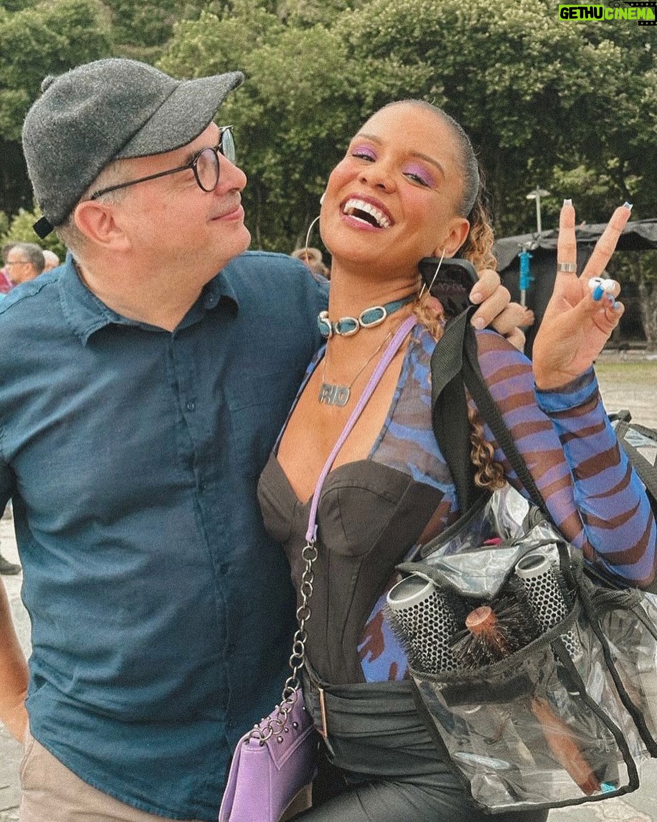 Heslaine Vieira - 9.4K Likes - Soraya
Você era tudo que eu queria e precisava nesse momento da minha vida. Como eu pude me divertir enquanto atriz
Quantas pessoas maravilhosas eu conheci
Quantas aventuras nós vivemos juntas
E que grandes desafios passamos
Foi divertido conviver com você
Nesse álbum falta tanta gente que eu tenho admiração e que foram importantes pra Soraya e pra Heslaine
Mas aqui fica minha gratidão a todos que ajudaram a contar essa história
Um abraço apertado meu ✨♥️
Vamosss de férias bbs
Nosso grande time OBRIGADA 🙏🏾
@gustavoreiz @lucianepreis @_joaobrandaoo @michelcarvalhos @juperes @recorrea @ze_dassilva @ricardolinharesreal
@fabriciomamberti @adrianomelo1 @cadufranca @nribas @sabernardo @hermetrica @fernandonipper @de.costa @taynatanaka @gabriel.tolstoy @joaostefanello
@fridarichterr @daniciminelli @borachico @dwierman
@flaviaazevedopereira @julianamendesmakeup @guga.rebelo @renatinhasmoreira @andrehorta21
