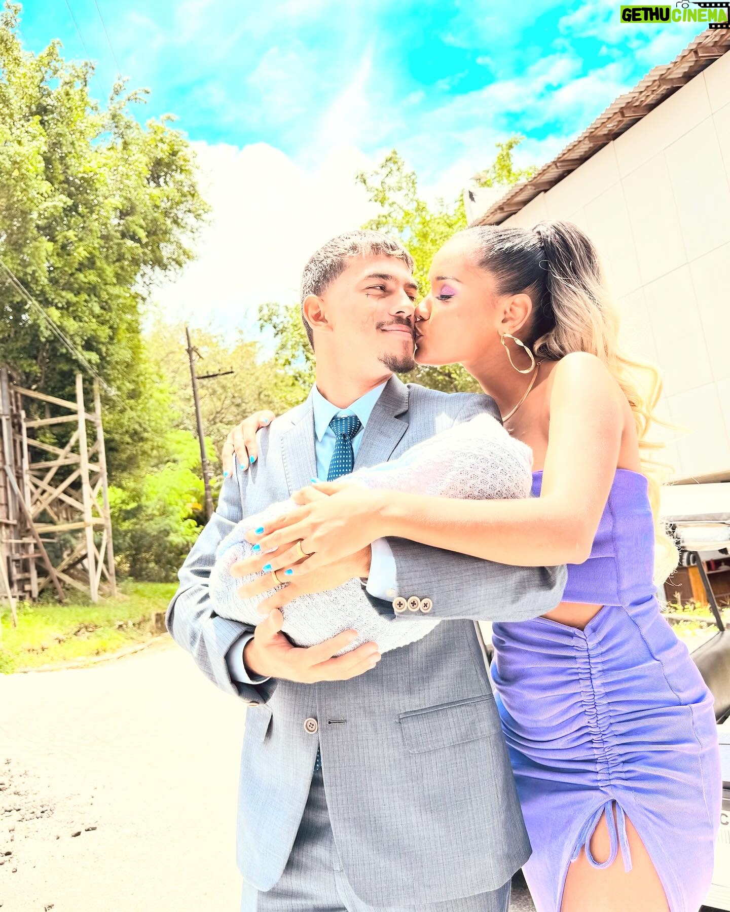 Heslaine Vieira - 9.4K Likes - Soraya
Você era tudo que eu queria e precisava nesse momento da minha vida. Como eu pude me divertir enquanto atriz
Quantas pessoas maravilhosas eu conheci
Quantas aventuras nós vivemos juntas
E que grandes desafios passamos
Foi divertido conviver com você
Nesse álbum falta tanta gente que eu tenho admiração e que foram importantes pra Soraya e pra Heslaine
Mas aqui fica minha gratidão a todos que ajudaram a contar essa história
Um abraço apertado meu ✨♥️
Vamosss de férias bbs
Nosso grande time OBRIGADA 🙏🏾
@gustavoreiz @lucianepreis @_joaobrandaoo @michelcarvalhos @juperes @recorrea @ze_dassilva @ricardolinharesreal
@fabriciomamberti @adrianomelo1 @cadufranca @nribas @sabernardo @hermetrica @fernandonipper @de.costa @taynatanaka @gabriel.tolstoy @joaostefanello
@fridarichterr @daniciminelli @borachico @dwierman
@flaviaazevedopereira @julianamendesmakeup @guga.rebelo @renatinhasmoreira @andrehorta21