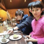 Hikari Mitsushima Instagram - 2023 : Feb / Paris🇫🇷 Louvre モナリザと３ショットの日が来るとは！ My best friend always takes me to the outside world. Now it's my turn to take you on a journey ! I met her when I was 13 years old. She fulfilled her dream. She's a hair and makeup artist and the owner of a beauty salon. ' Merci pour tout ' ❤️