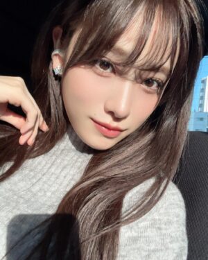 Hikaru Takahashi Instagram - ⁡
💇‍♀️♡
ロングヘア乾かすの大変だ〜
でも…がんばろ💪
⁡